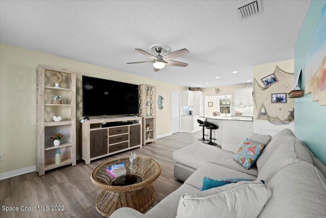Photo of 749 Badger Drive NE