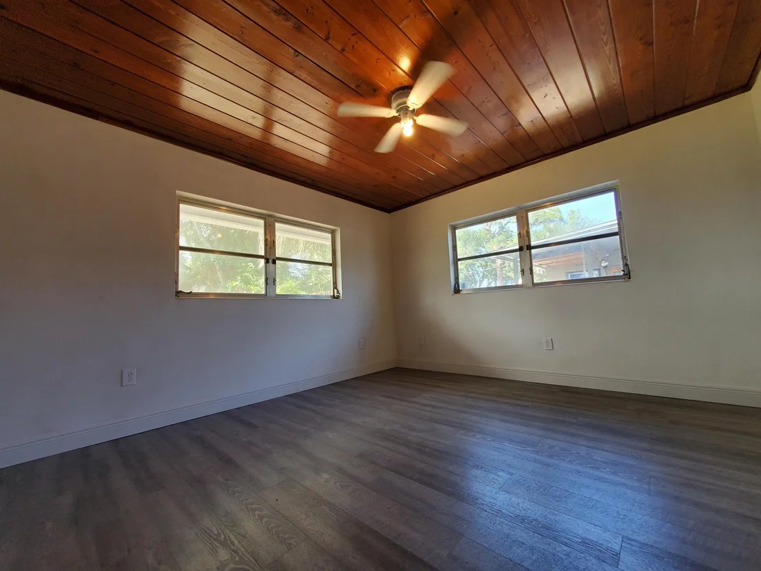Photo of 2511 Vernon Drive NE