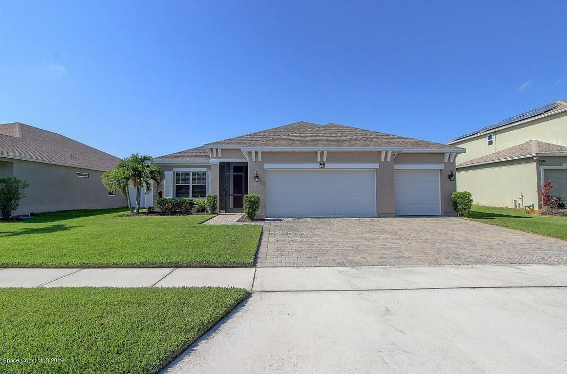 Photo of 1781 Bridgeport Circle