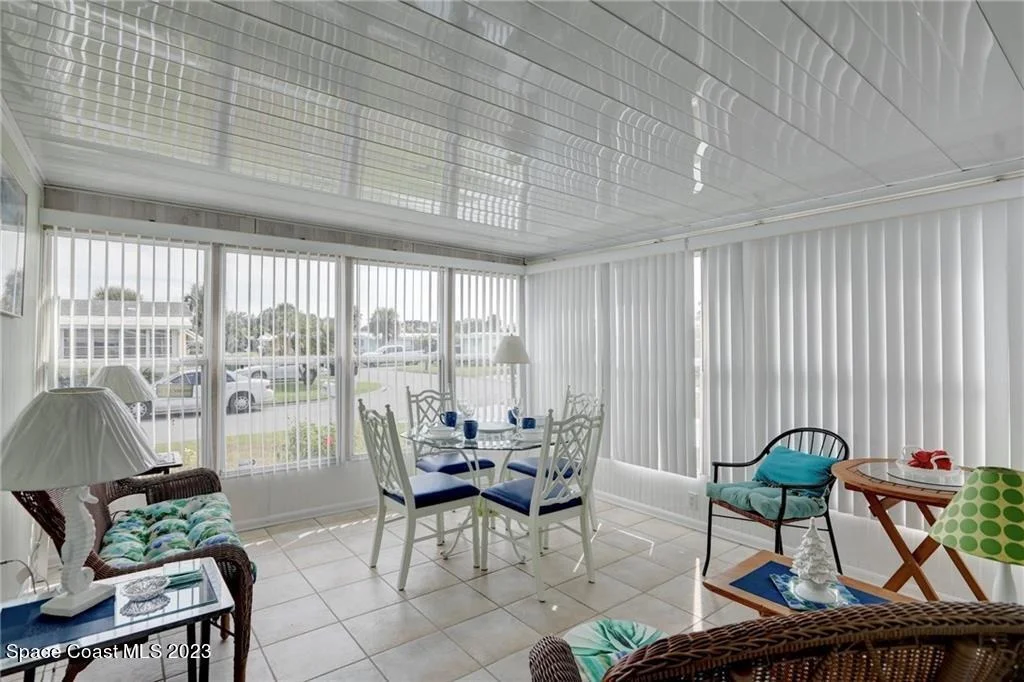 Photo of 925 Hawthorn Circle