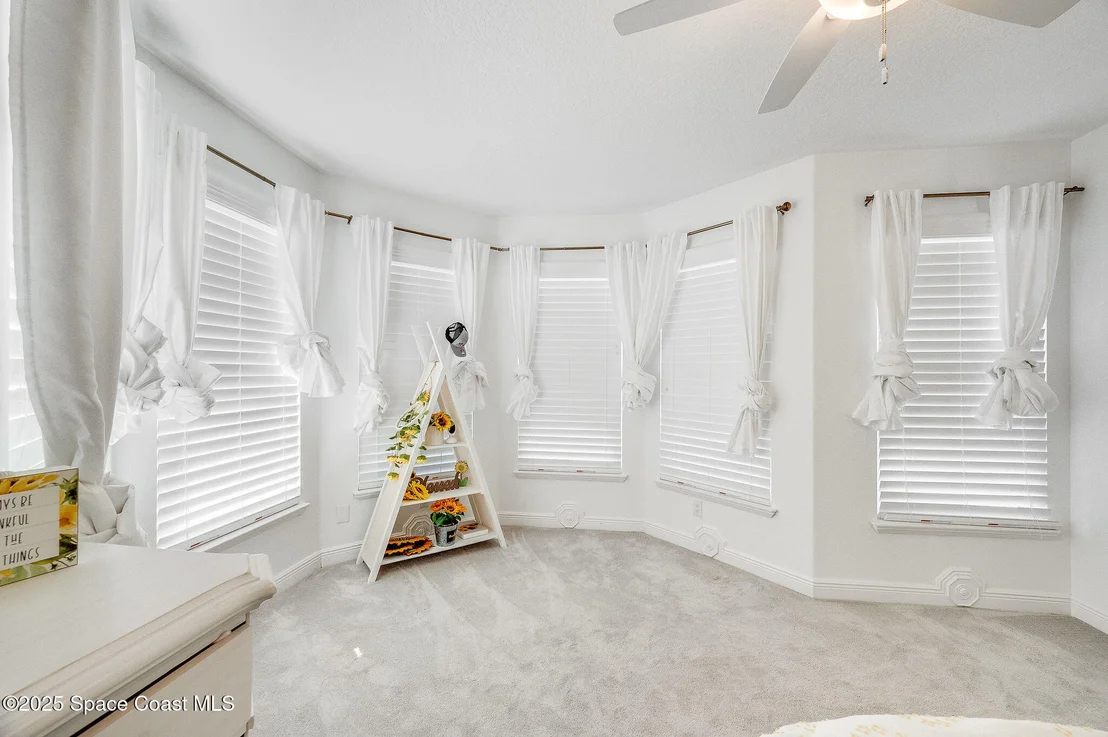 Photo of 4236 Hield Road NW