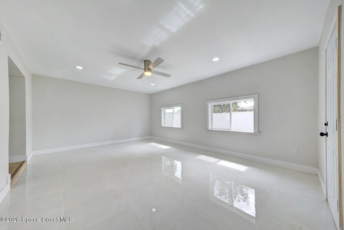 Photo of 1029 Illinois Road