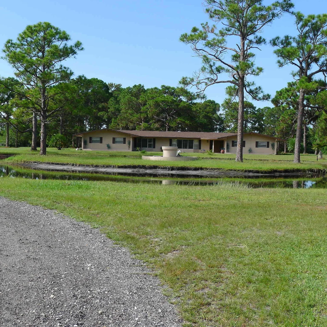 Photo of 4253 Pinewood Road