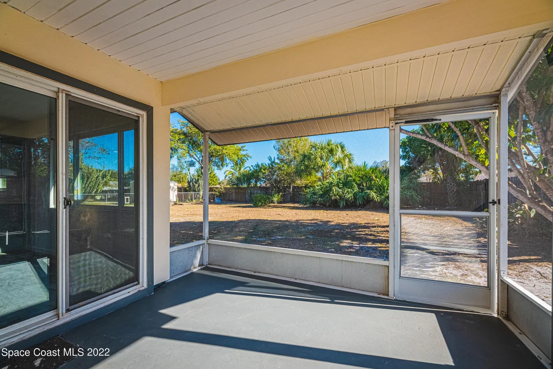Photo of 1311 Mariposa Drive NE