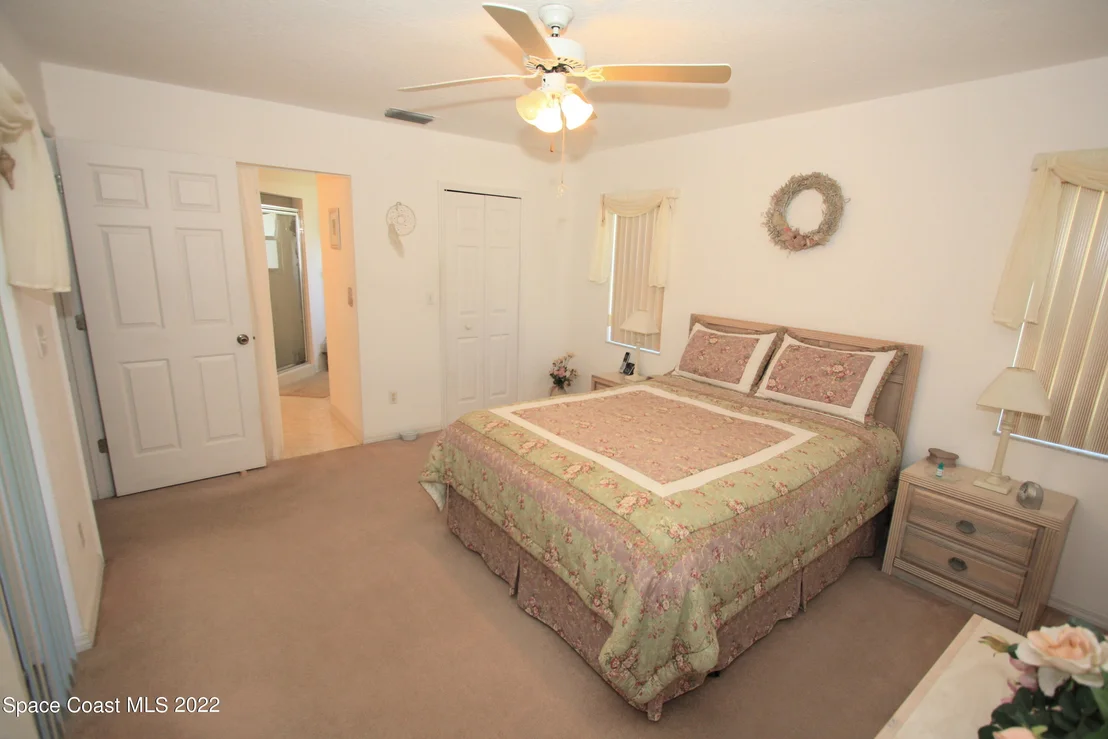 Photo of 162 Delaware Avenue