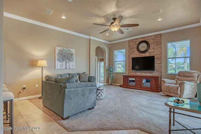 Photo of 195 Ridgemont Circle SE