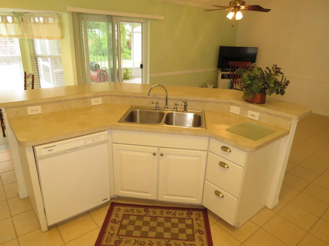 Photo of 6313 Hudson Road