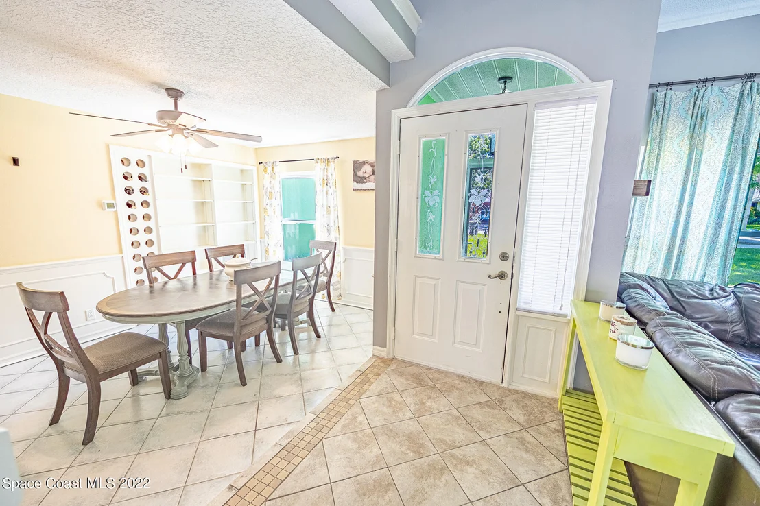 Photo of 2755 School Drive NE