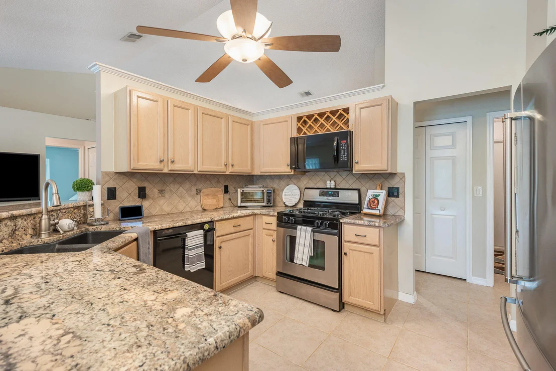 Photo of 2403 Mountain View Avenue