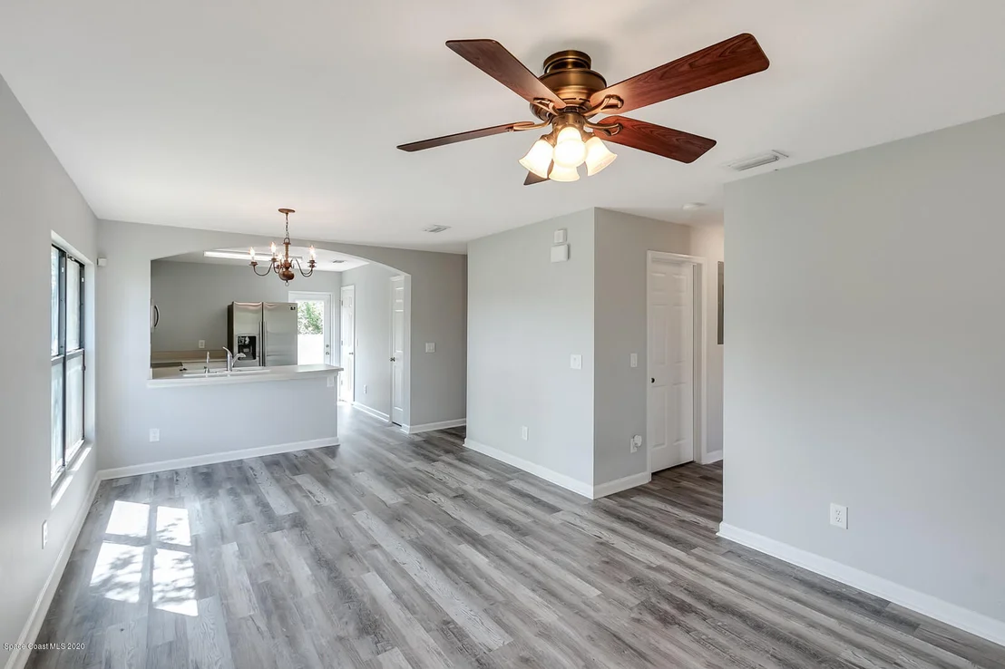 Photo of Unit 101 at 1100 Luminary Circle