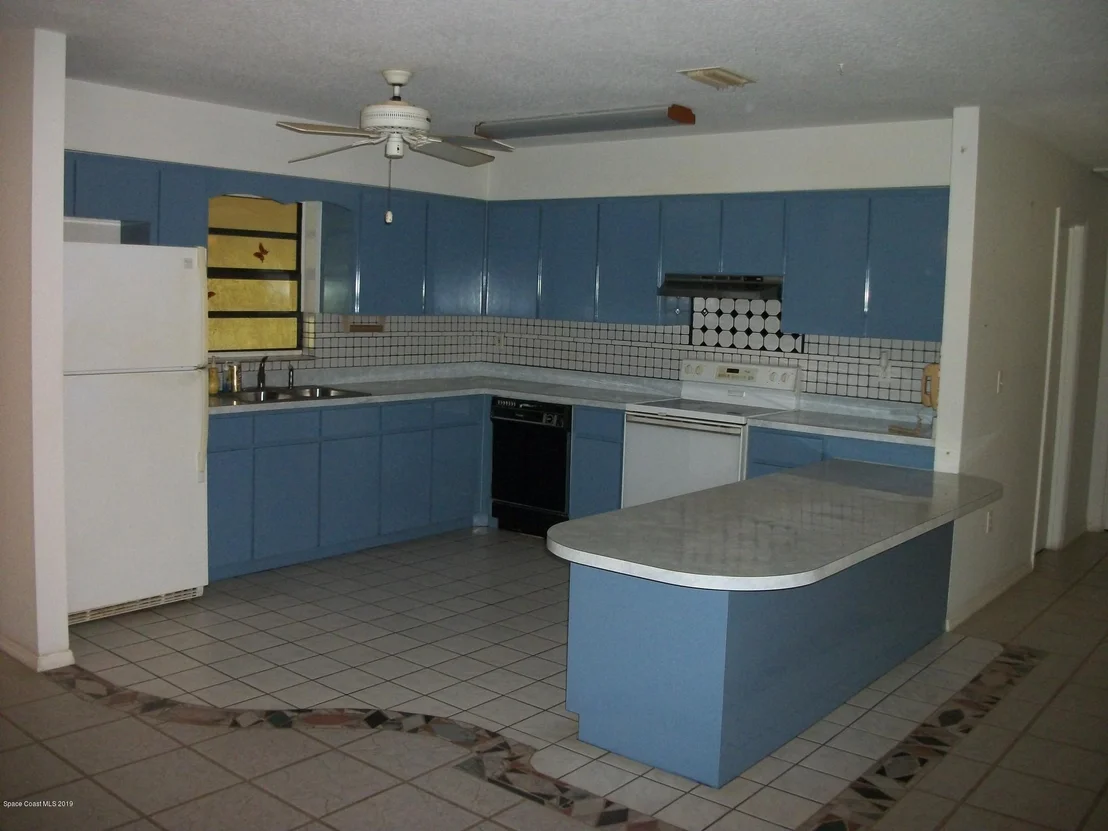 Photo of 1200 Wayne Lane NE