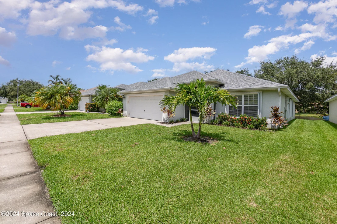 Photo of 2370 Stratford Pointe Drive