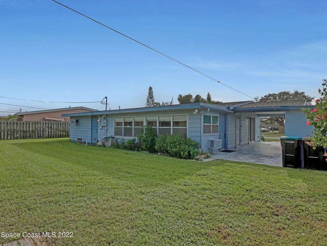 Photo of 1079 Cable Lane NE