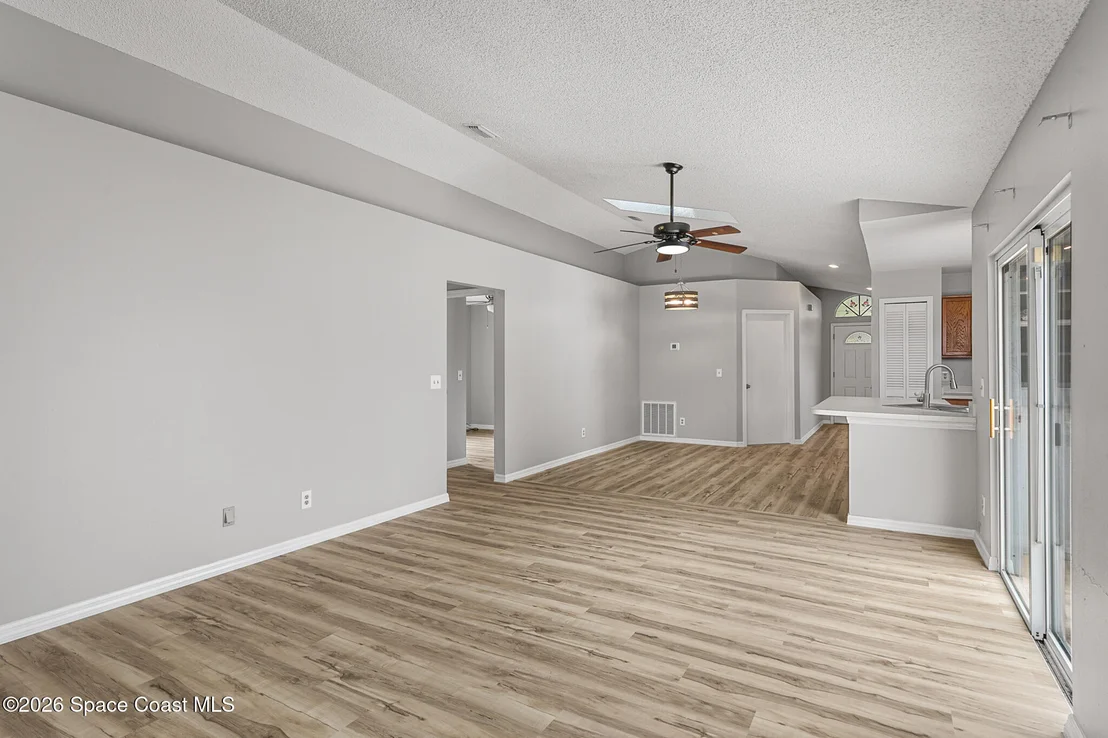 Photo of 220 Lanack Road SE