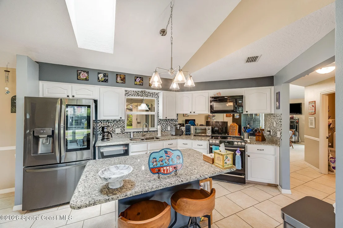 Photo of 2626 Nobility Avenue