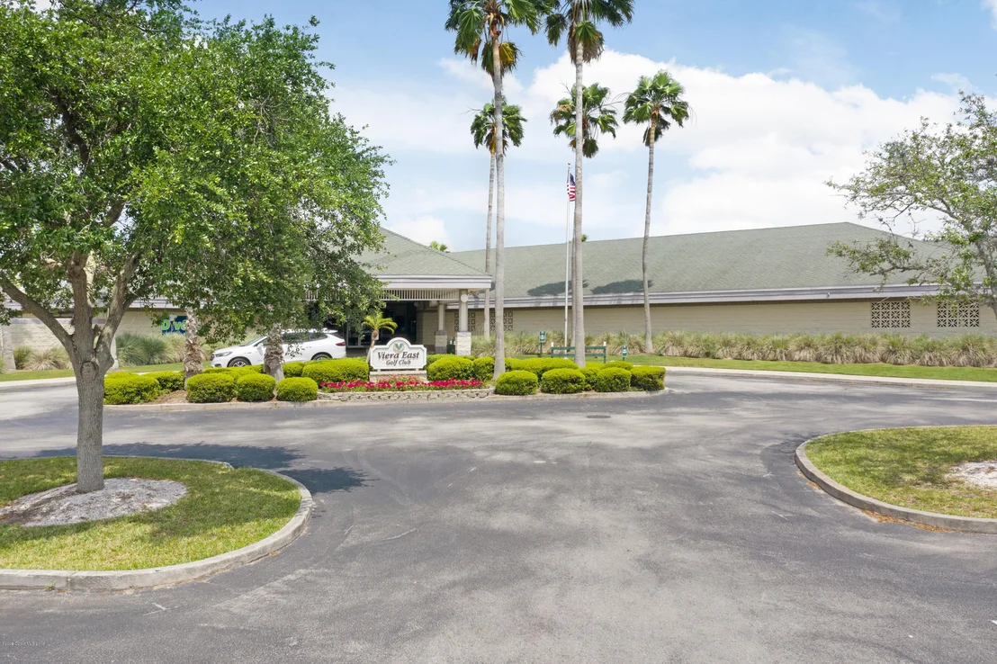 Photo of 2573 Addington Circle