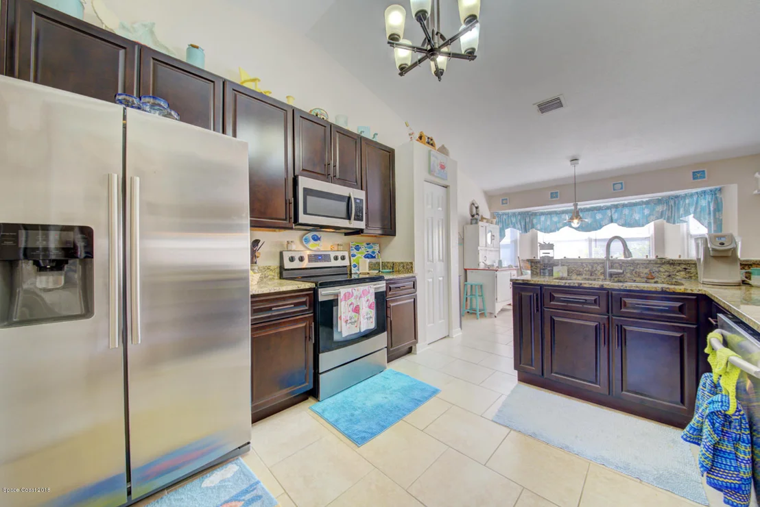 Photo of 6483 Bamboo Avenue