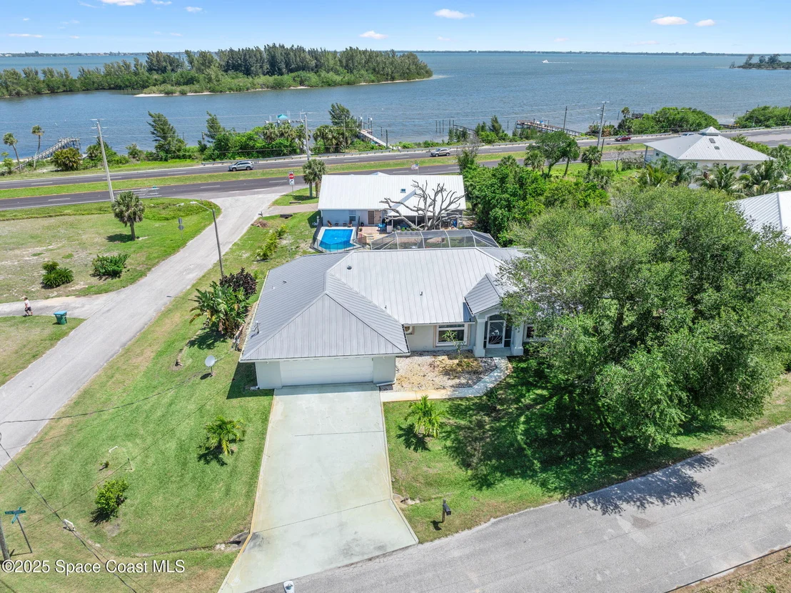 Photo of 7109 Blue Shore Road