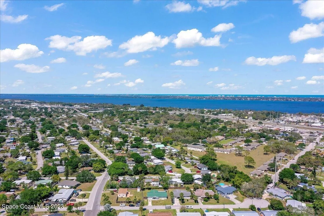 Photo of 1236 Sunwood Drive