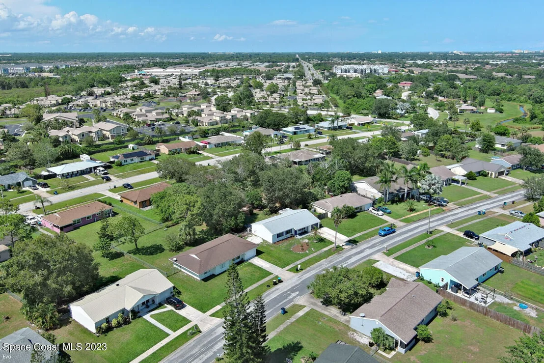 Photo of 1250 Bard Lane NE