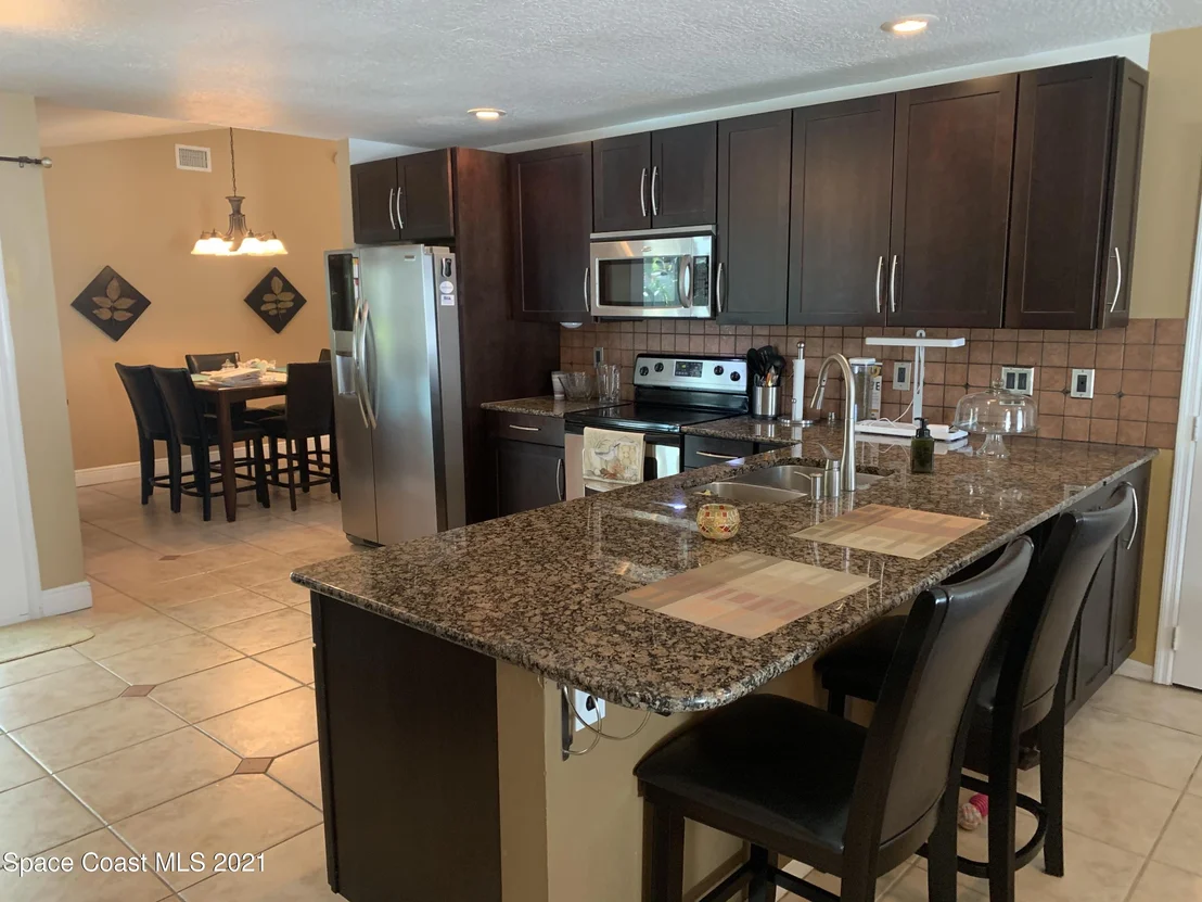 Photo of 6565 Dock Avenue