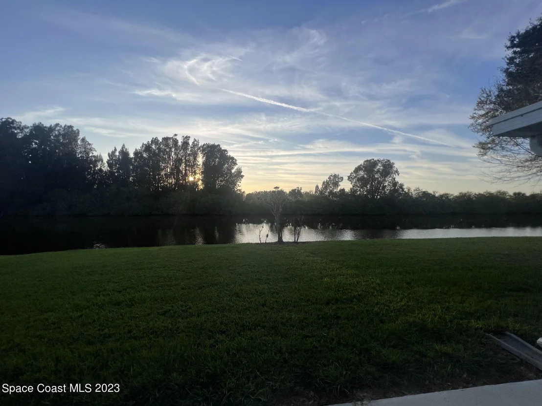 Photo of 1487 Wellington Circle