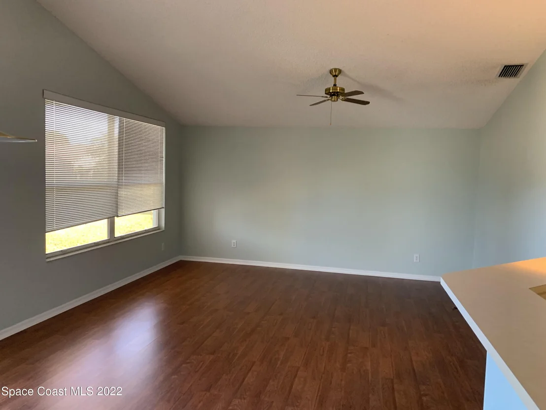 Photo of 982 Shaw Circle