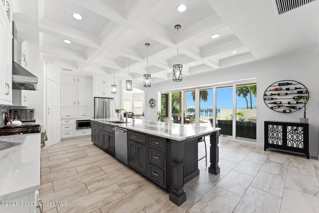 Photo of 3441 N Sylvan Lane