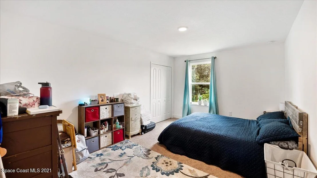 Photo of 4765 Byron Street
