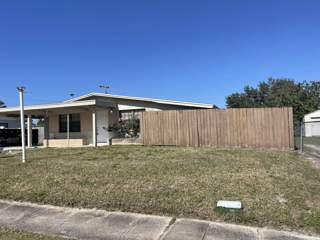 Photo of 2460 Victor Road