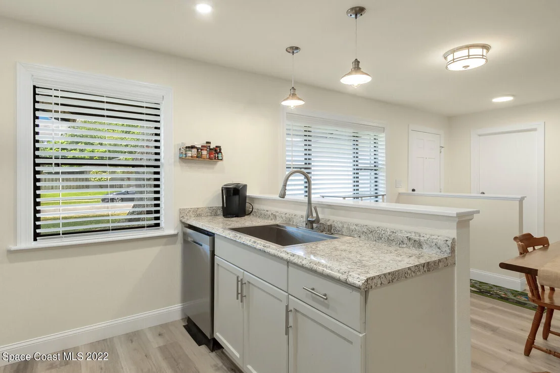 Photo of 1878 Ontario Circle N