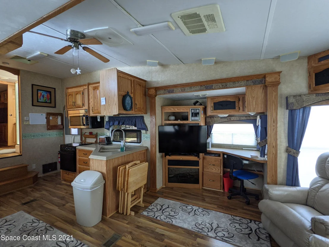 Photo of 270 Galaxy Lane