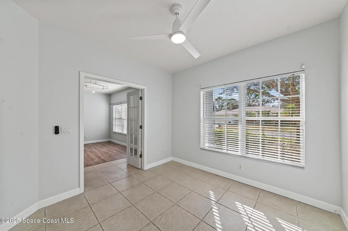 Photo of 1785 Windbrook Drive SE