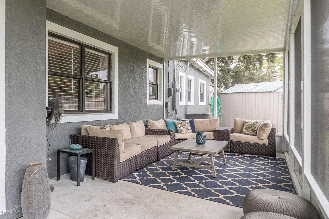 Photo of 812 W Highland Drive