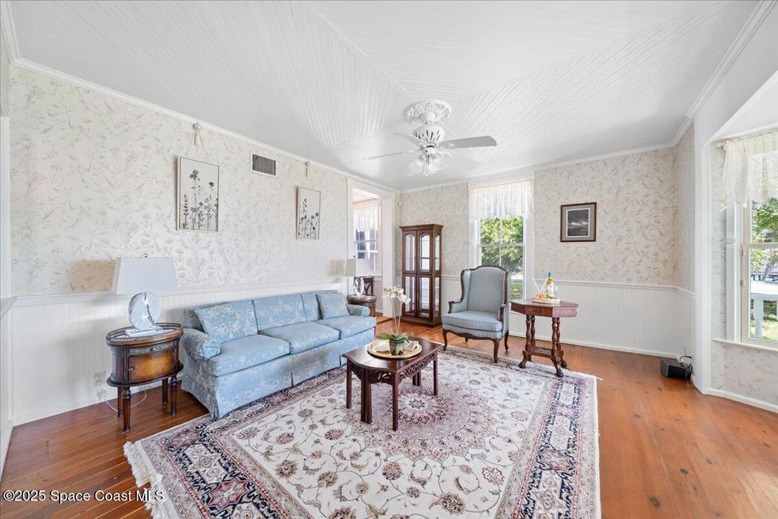 Photo of 607 Rockledge Drive