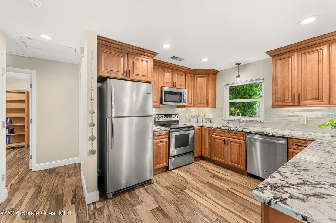 Photo of 5687 Holden Road
