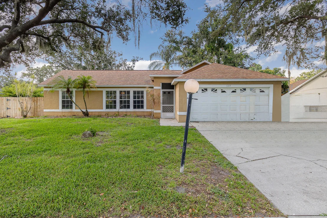 Photo of 1219 Rolling Meadows Drive