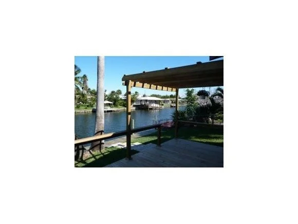 Photo of 425 Cardinal