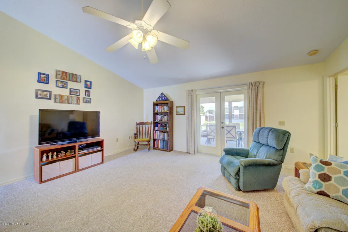 Photo of 6845 Cedar Avenue