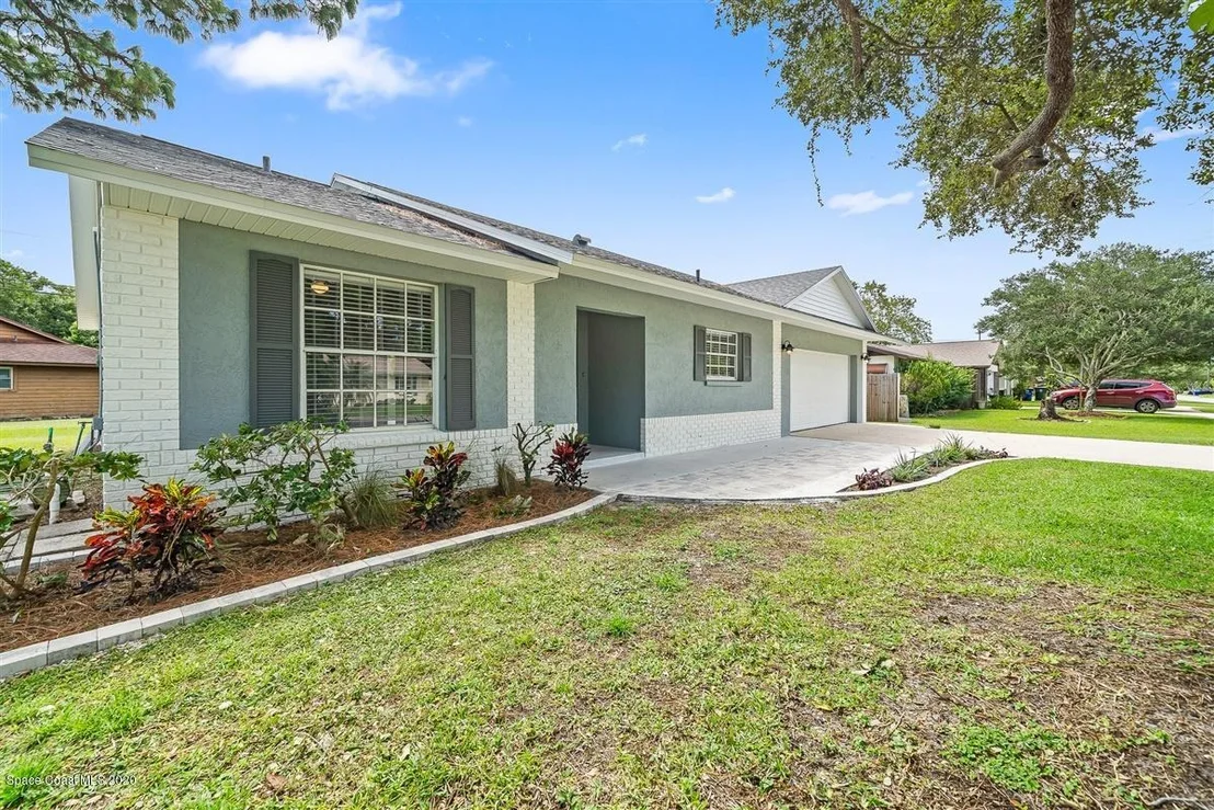 Photo of 977 Pineland Drive