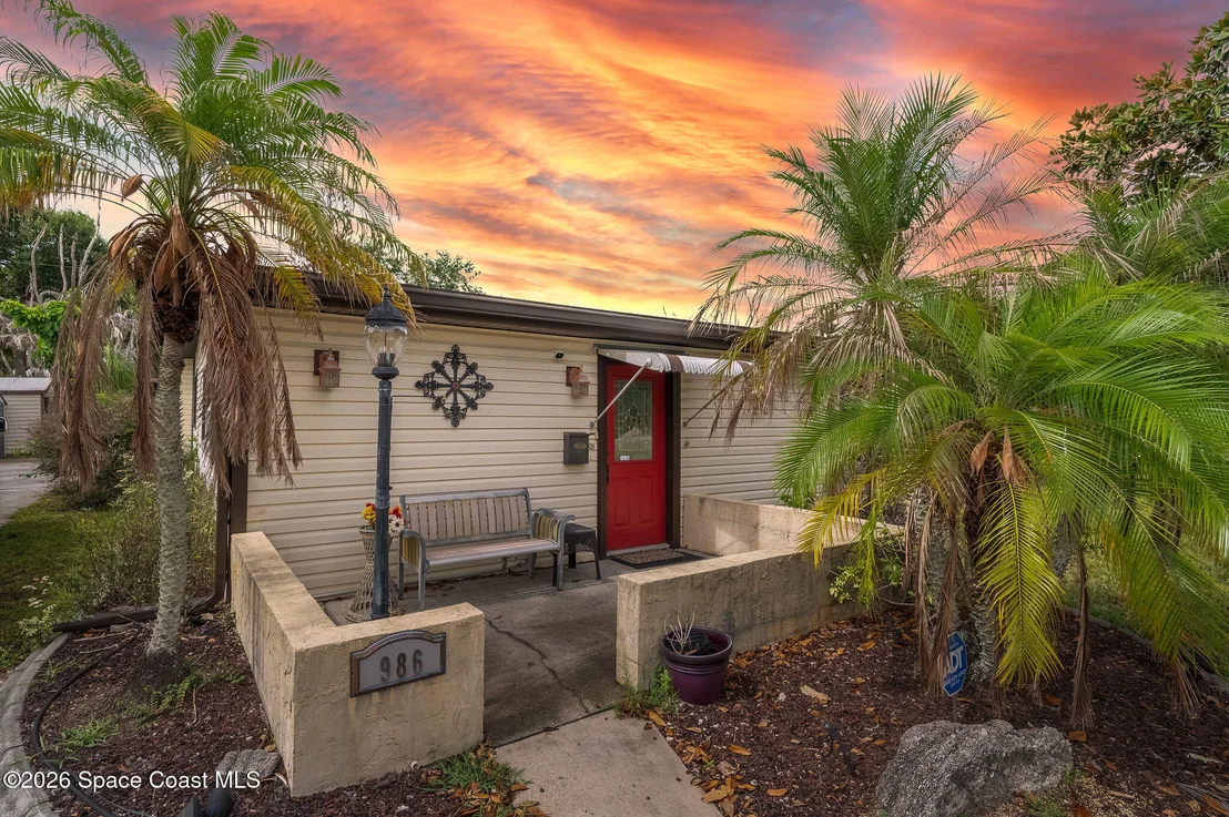 Photo of 986 Sarno Road