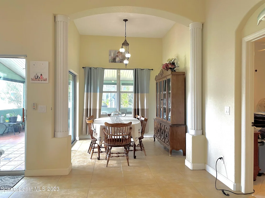 Photo of 471 Carley Lane