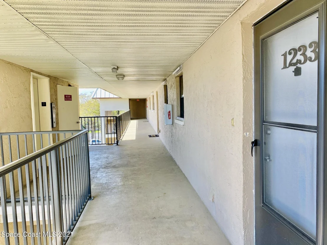 Photo of Unit 1233 at 305 Tangle Run Boulevard