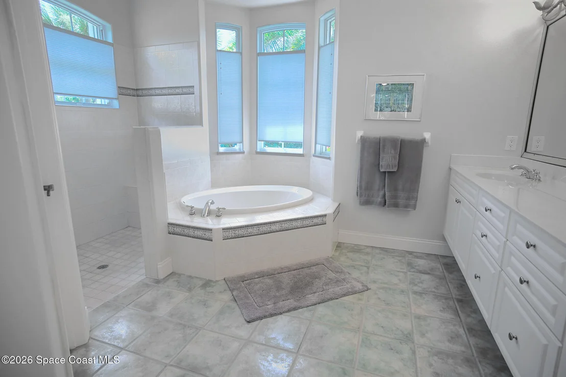 Photo of 120 Bayshore Drive