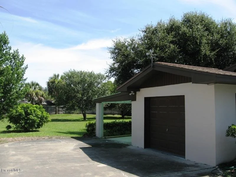 Photo of 404 Sunset Boulevard