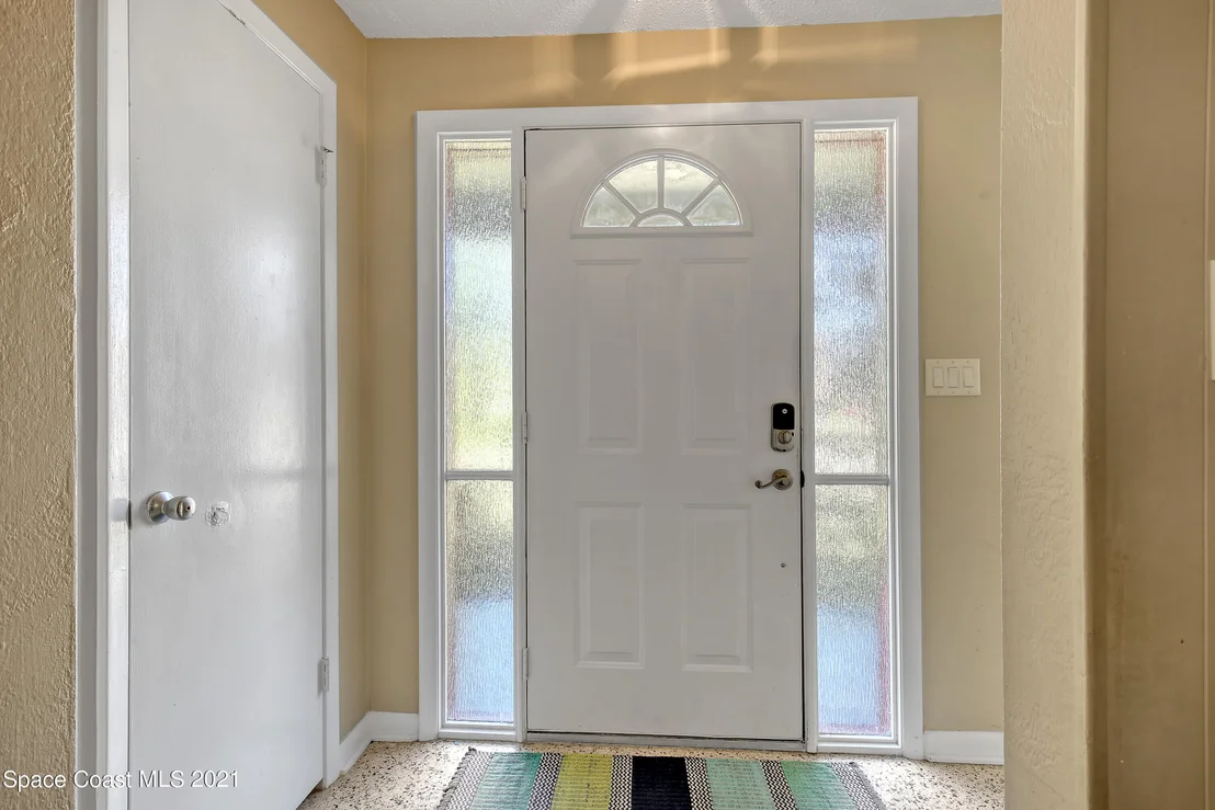 Photo of 1713 Golfview Drive