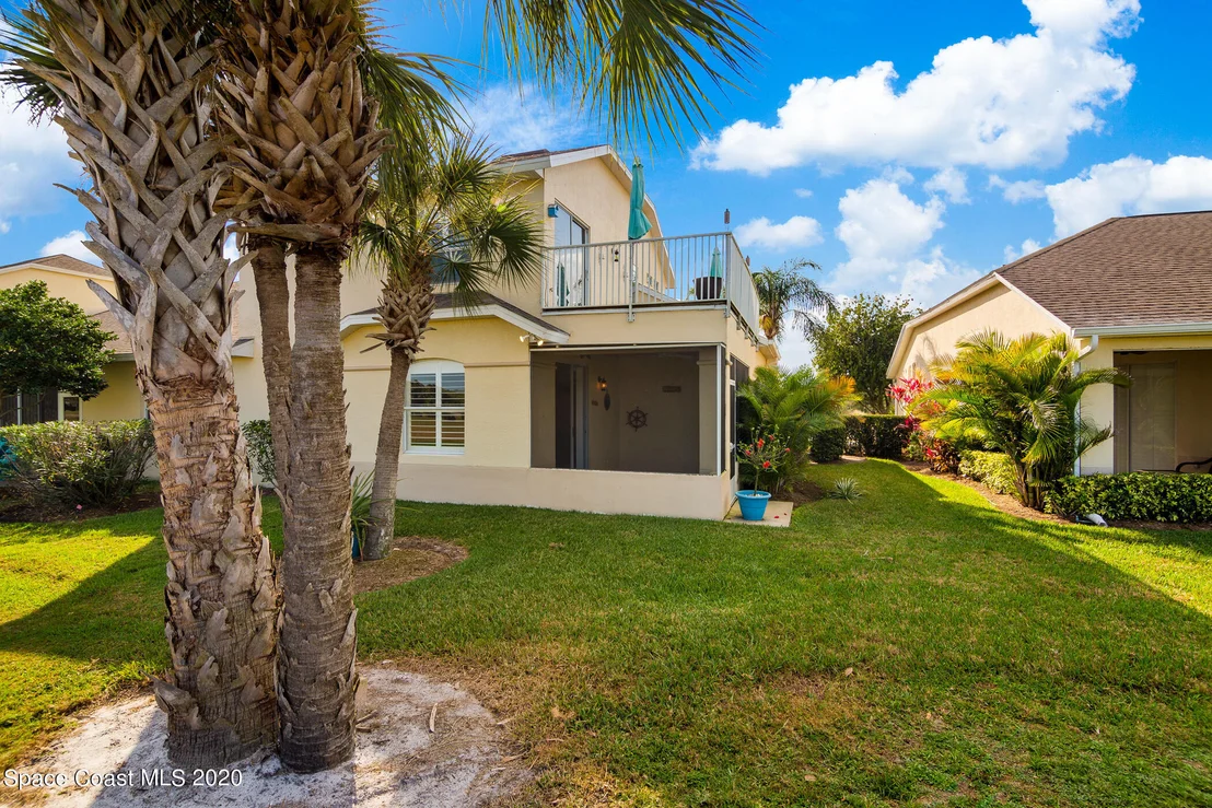 Photo of 1937 Golf Vista Boulevard