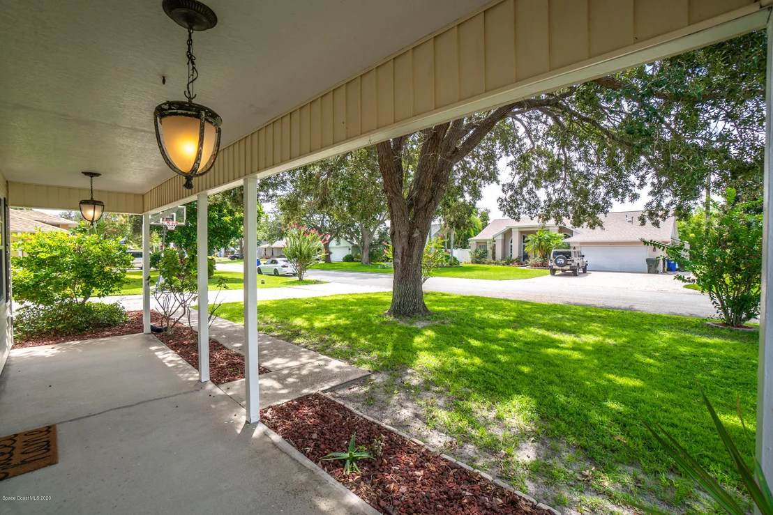Photo of 1074 Red Bud Circle