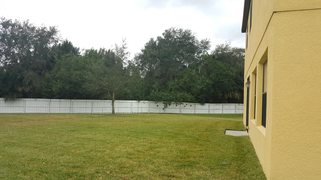 Photo of 384 Dryden Circle