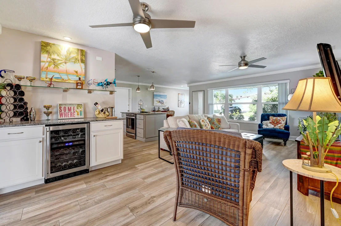 Photo of 205 Rose Drive